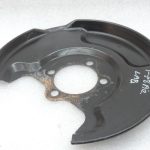 Oriģinālā Toyota Yaris P21 1.5 Hybrid Brake Disc Splash Plate Aizmugurējā labajā pusē