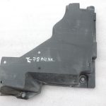 Oriģināls Toyota Yaris P21 Aizmugurējais kreisais apakšējais vāks 57628K0010
