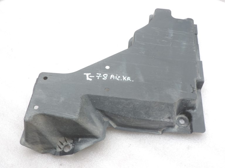Oriģināls Toyota Yaris P21 Aizmugurējais kreisais apakšējais vāks 57628K0010