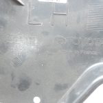 Oriģināls Toyota Yaris P21 Aizmugurējais kreisais apakšējais vāks 57628K0010