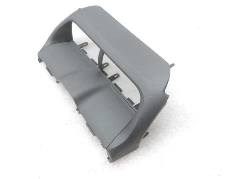 Oriģināls Toyota Yaris P21 centrālā ventilācijas atveres vāka kronšteins