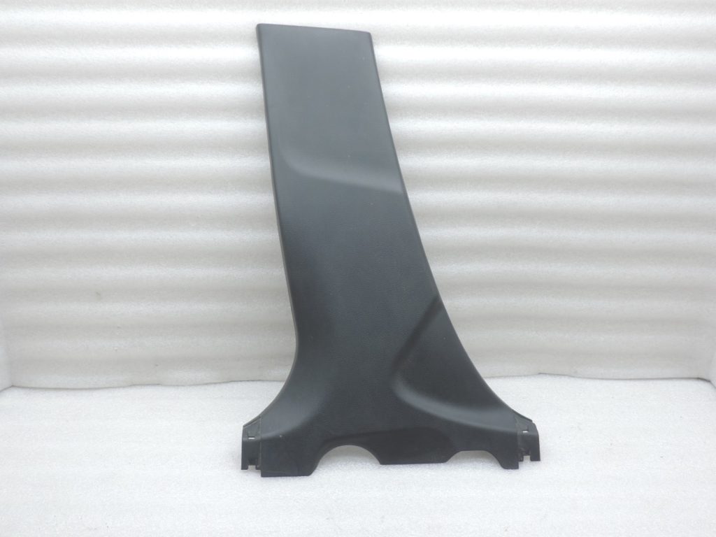 Genuine Toyota Yaris P21 B-pillar trim left black 62414K0020C1
