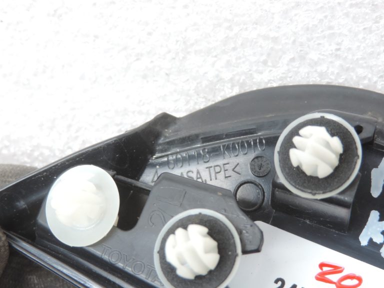 Oriģinālā Toyota Yaris P21 Priekšējā kreisā ārējā spoguļa durvju apdare 60118K0010