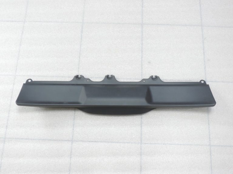 Oriģināls Toyota Yaris P21 aizmugurējo durvju apdares vāks 67761K0020C0