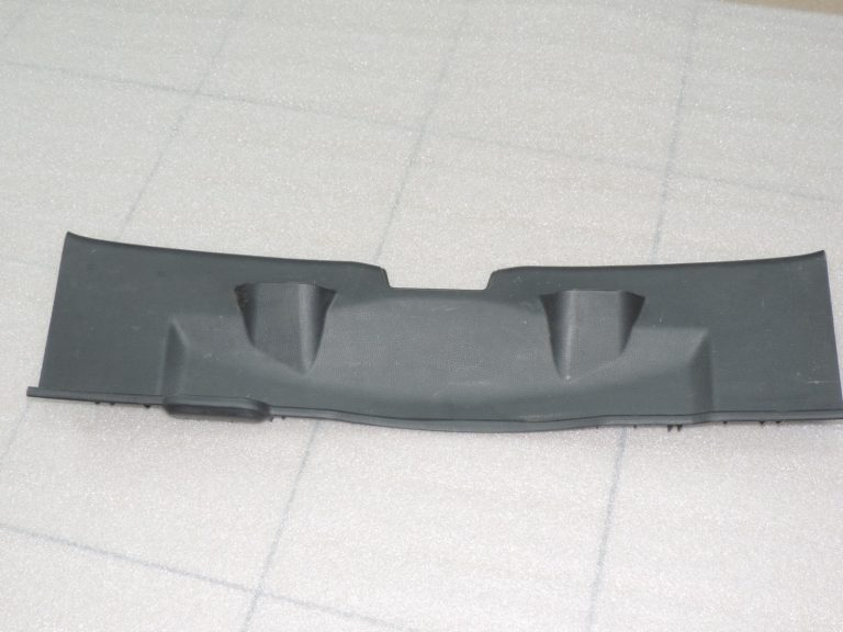 Oriģināls Toyota Yaris P21 nodalījuma vāks 64716K0020C0