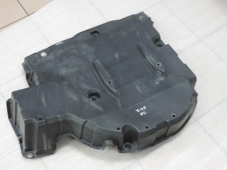Oriģinālā Toyota Yaris P21 aizmugurējā apakšējā paneļa apdare 58415K0010, 58415-K0010