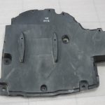 Oriģinālā Toyota Yaris P21 aizmugurējā apakšējā paneļa apdare 58415K0010, 58415-K0010
