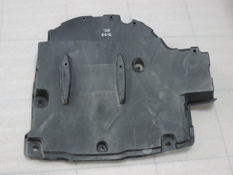 Oriģinālā Toyota Yaris P21 aizmugurējā apakšējā paneļa apdare 58415K0010, 58415-K0010