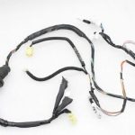 Toyota Avensis T27 Durvju instalācija priekšējā labā 82151-05800, 8215105800