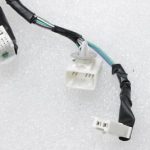 Toyota Avensis T27 Durvju instalācija priekšējā labā 82151-05800, 8215105800