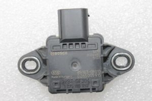 Toyota Avensis T27 Yaw sensor longitudinal/lateral acceleration BOSCH 89183-0F010