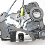 Toyota Avensis T27 Auris E18 Priekšējā labās puses durvju slēdzene 6903005131, 69030-05131