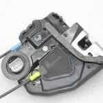 Toyota Avensis T27 Auris E18 Aizmugures kreiso durvju slēdzene 6906005051, 69060-05051