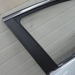 Toyota Avensis T27 Kombi priekšējo durvju labo durvju labo durvju krāsa – 1G6