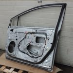 Toyota Avensis T27 Kombi priekšējo durvju labo durvju labo durvju krāsa – 1G6