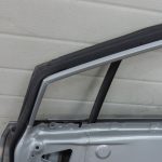 Toyota Avensis T27 Kombi priekšējo durvju labo durvju labo durvju krāsa – 1G6