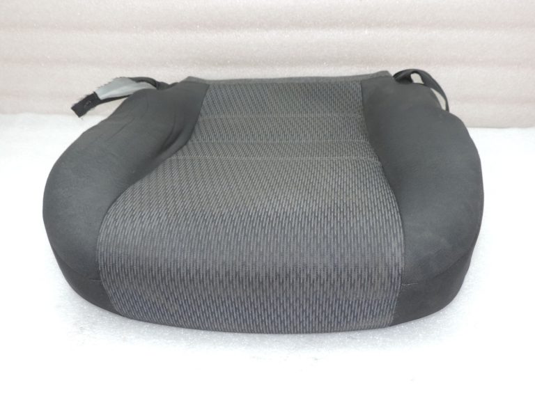 Toyota Avensis T27 priekšējā labā sēdekļa spilvens ar sildītāju 710710-5A10-C1