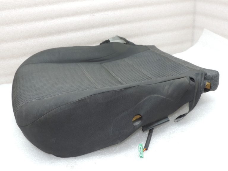 Toyota Avensis T27 priekšējā labā sēdekļa spilvens ar sildītāju 710710-5A10-C1
