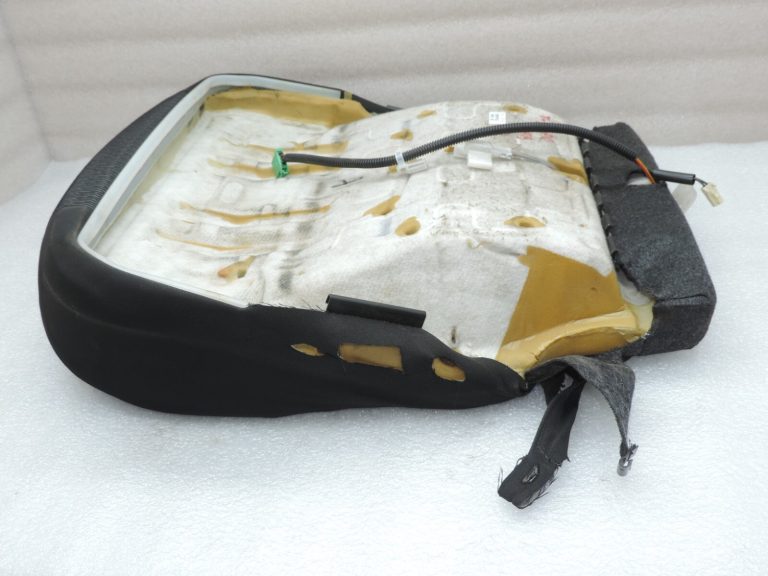 Toyota Avensis T27 priekšējā labā sēdekļa spilvens ar sildītāju 710710-5A10-C1