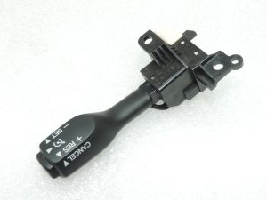Oriģināls Toyota Avensis T27 stūres kolonnas slēdzis kruīza kontroles slēdzis 846320F010