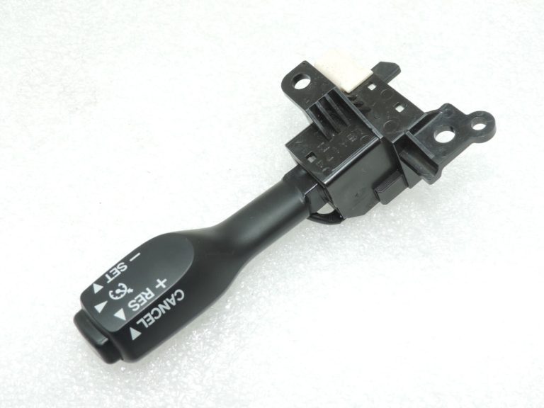 Oriģināls Toyota Avensis T27 stūres kolonnas slēdzis kruīza kontroles slēdzis 846320F010