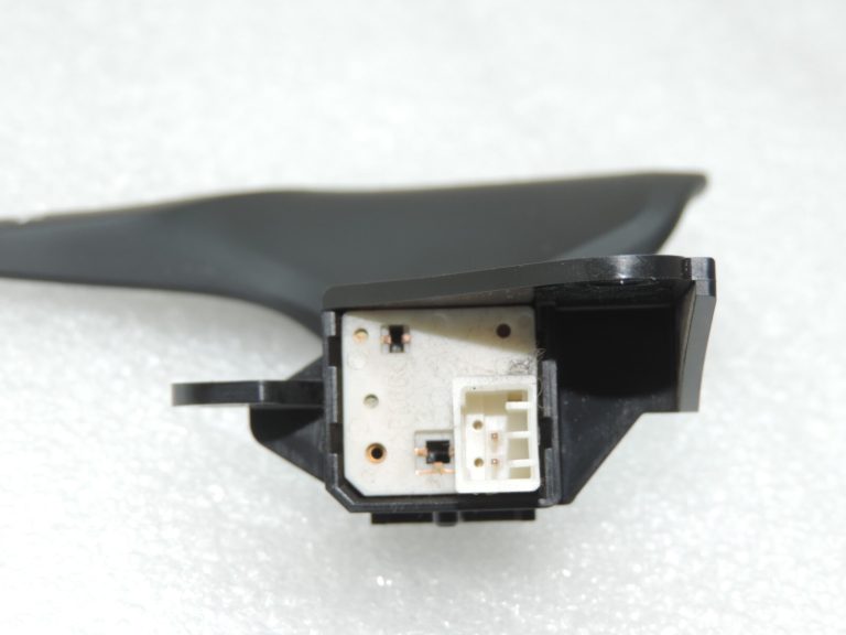 Oriģināls Toyota Avensis T27 pārnesumu pārslēgšanas pārnesums (+) 846100F020 84620-0F020