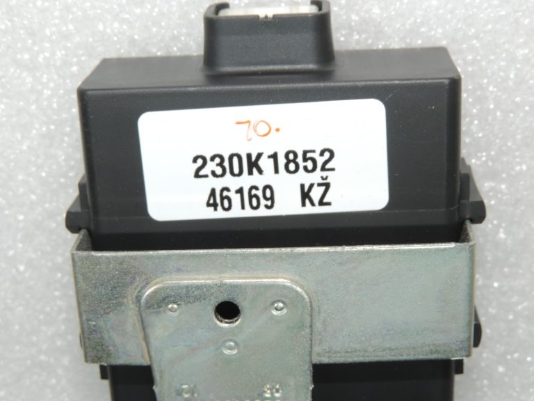 Toyota Avensis T27 elektroniskais modulis centrālās bloķēšanas vadības bloks 8974105091
