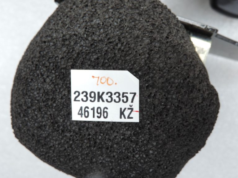Oriģinālā Toyota Avensis T27 Kombi aizmugurējā drošības josta kreisā labā 7336005170C0