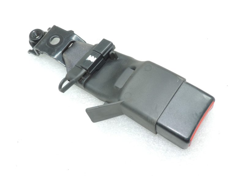 Oriģinālā Toyota Avensis T27 Estate Aizmugurējās drošības jostas sprādze pa labi 7338005020C0