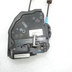 Oriģinālā Toyota Avensis T27 aizmugurējā labā durvju slēdzene 6905005050 69050-05050