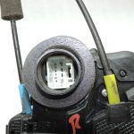 Oriģinālā Toyota Avensis T27 aizmugurējā labā durvju slēdzene 6905005050 69050-05050
