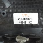 Oriģinālā Toyota Avensis T27 aizmugurējā labā durvju slēdzene 6905005050 69050-05050