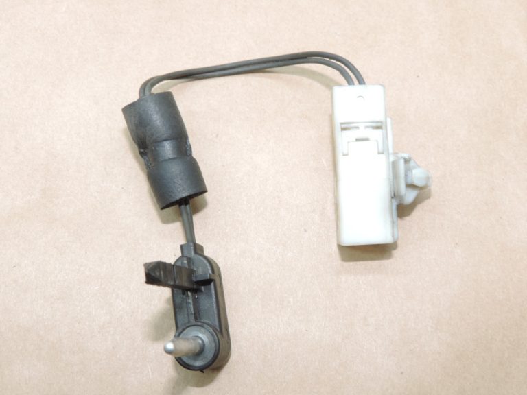 Oriģināls Toyota Avensis T27 gaisa kondicioniera iztvaicētāja temperatūras sensors 8862502110