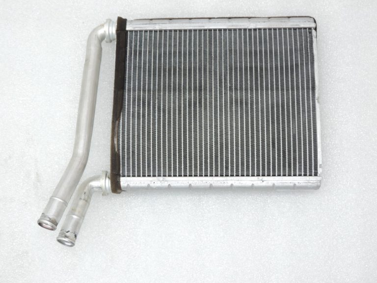 Oriģināls Toyota Avensis T27 radiatora iekšējais apsildes siltummainis 8710702150