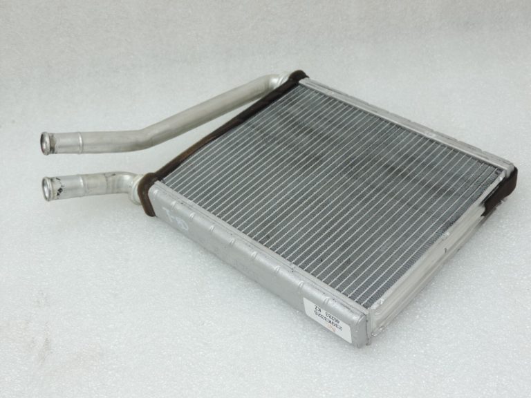 Oriģināls Toyota Avensis T27 radiatora iekšējais apsildes siltummainis 8710702150