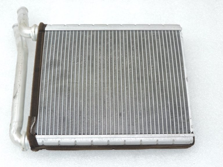 Oriģināls Toyota Avensis T27 radiatora iekšējais apsildes siltummainis 8710702150