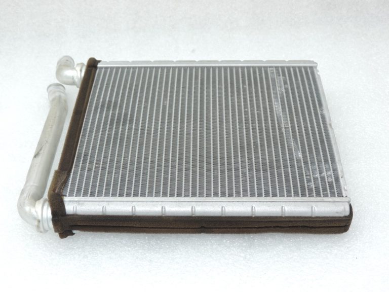 Oriģināls Toyota Avensis T27 radiatora iekšējais apsildes siltummainis 8710702150