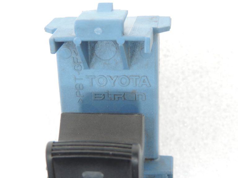 Oriģināls Toyota Avensis T27 elektrisko logu slēdzis 8481005070 84810-05070