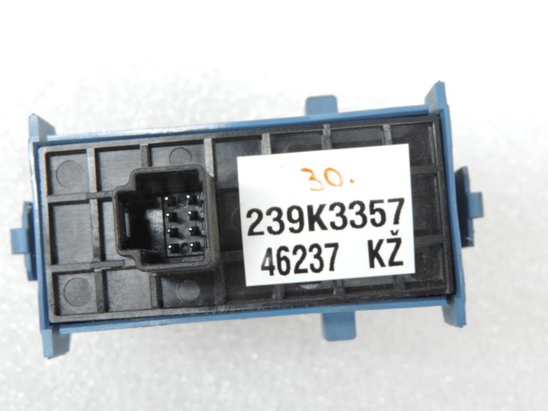 Oriģināls Toyota Avensis T27 elektrisko logu slēdzis 8481005070 84810-05070