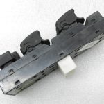 OEM Kia Sorento I (BD) Elektriskā loga slēdzis priekšējais kreisais vadītājs 93570-3E210BL
