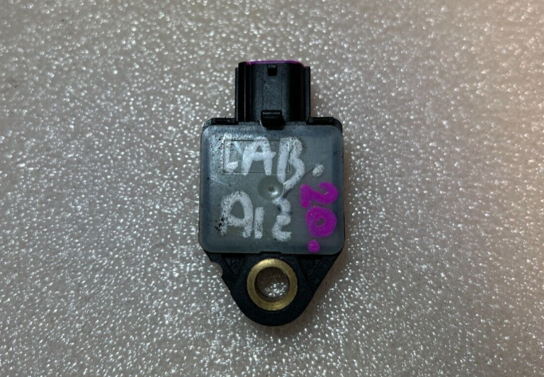 Kia Ceed ED aizmugurējā gaisa spilvena sensors priekšējais kreisais labais 95920-2h000