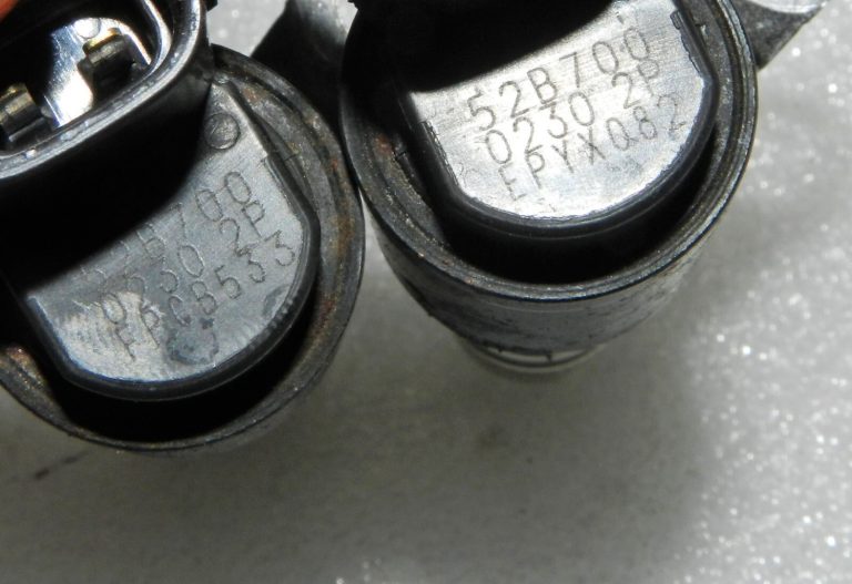 OEM Kia Sportage Mk3 1.6 sadales vārpstas fāžu solenoīda vārstu pāris 24355-2B700