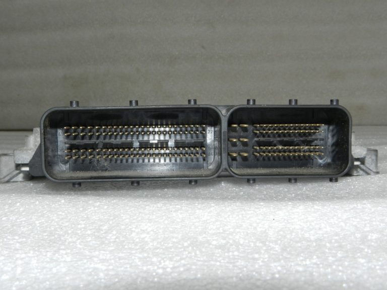 Kia Carnival VQ 2.9 CRDi motora vadības bloks Dzinēja ECU 39104-4X935