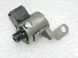 Oriģināls Volvo 4 pakāpju automātiskās transmisijas AW50-42LE solenoīda vārsts (melns savienotājs)