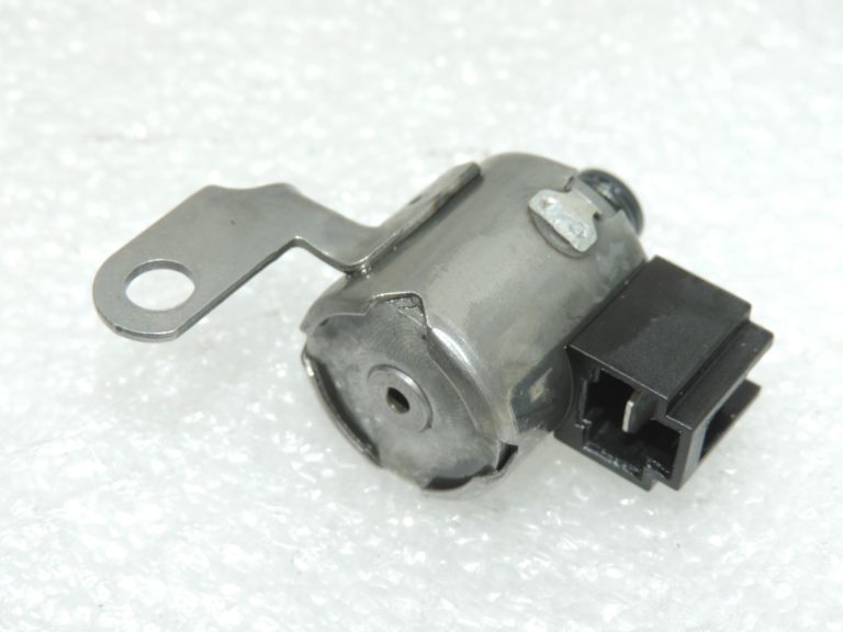 Oriģināls Volvo 4 pakāpju automātiskās transmisijas AW50-42LE solenoīda vārsts (melns savienotājs)