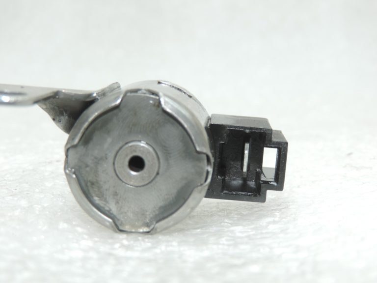 Oriģināls Volvo 4 pakāpju automātiskās transmisijas AW50-42LE solenoīda vārsts (melns savienotājs)