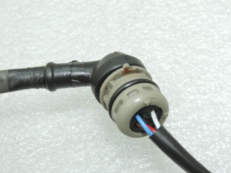 Oriģināla Volvo 4 pakāpju automātiskās transmisijas AW50-42LE vadu instalācija 8636318