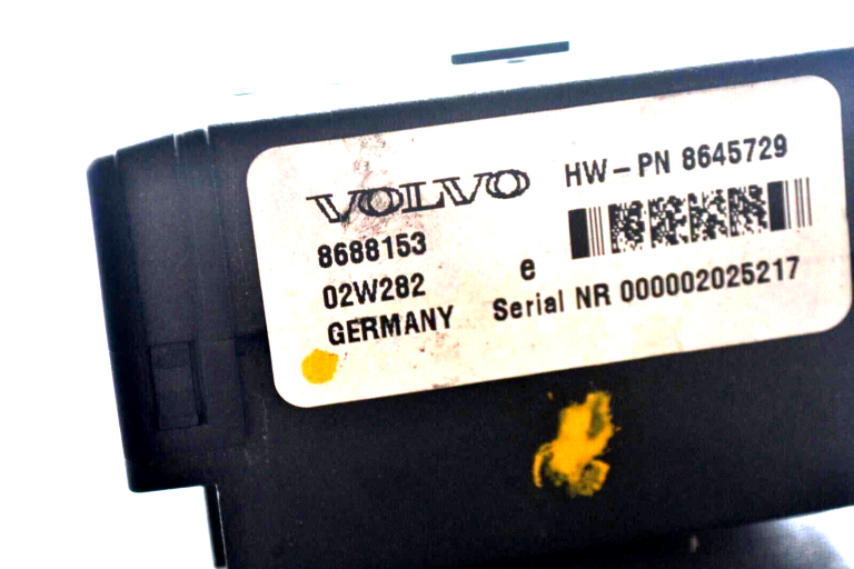 Volvo S60 S80 I V70 II FUSEBOX CONTROL UNIT 8688153 8645729