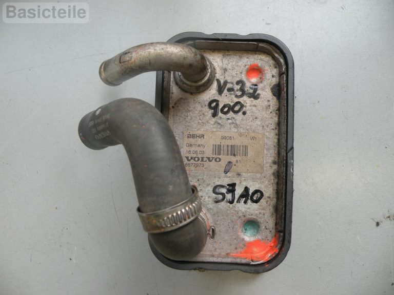 VOLVO S60 I, S80 I, V70 II III, XC70 I, XC90 I 2.4D 01.01-12.14 Eļļas dzesētājs 8677973