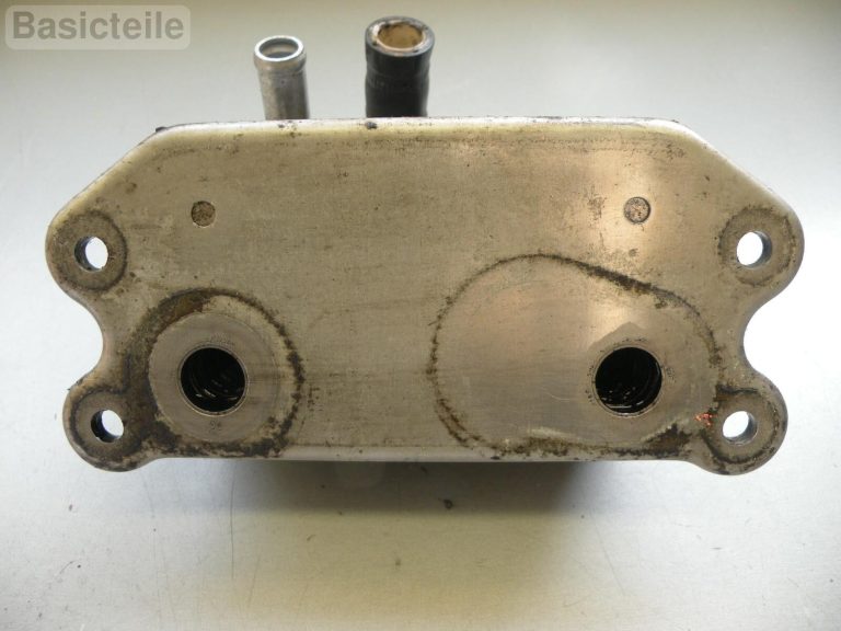 VOLVO S60 I, S80 I, V70 II III, XC70 I, XC90 I 2.4D 01.01-12.14 Eļļas dzesētājs 8677973